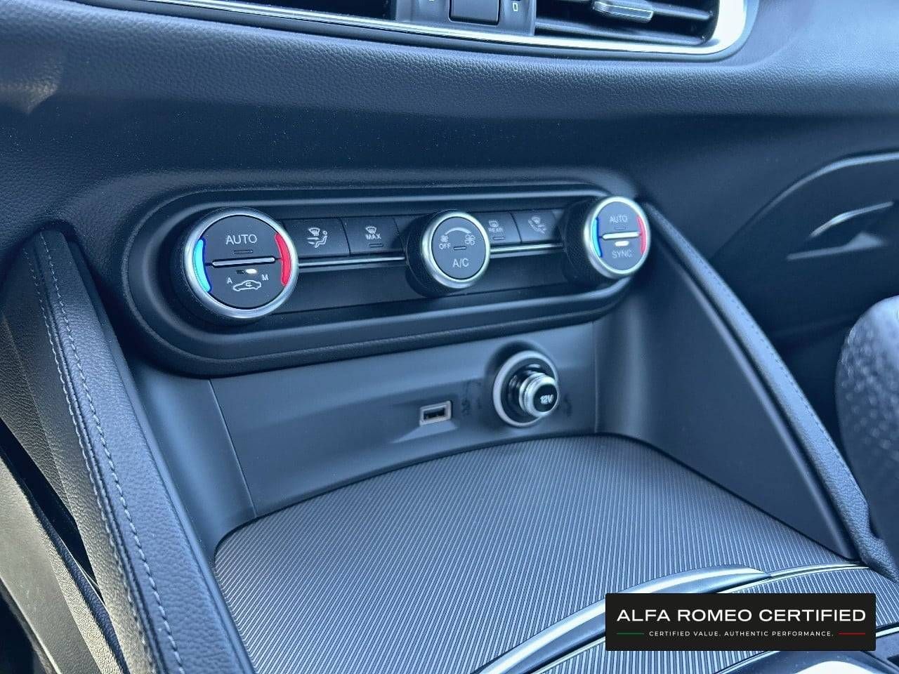 Alfa Romeo Stelvio  2.2 Diesel 118kW (160CV)  RWD Sprint - Foto 24