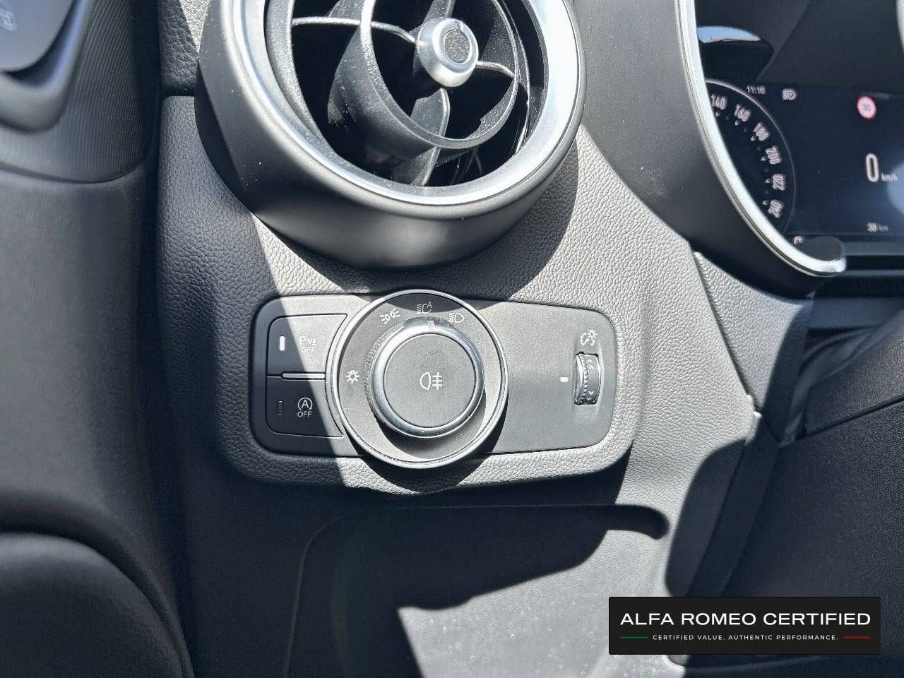 Alfa Romeo Stelvio  2.2 Diesel 118kW (160CV)  RWD Sprint - Foto 23