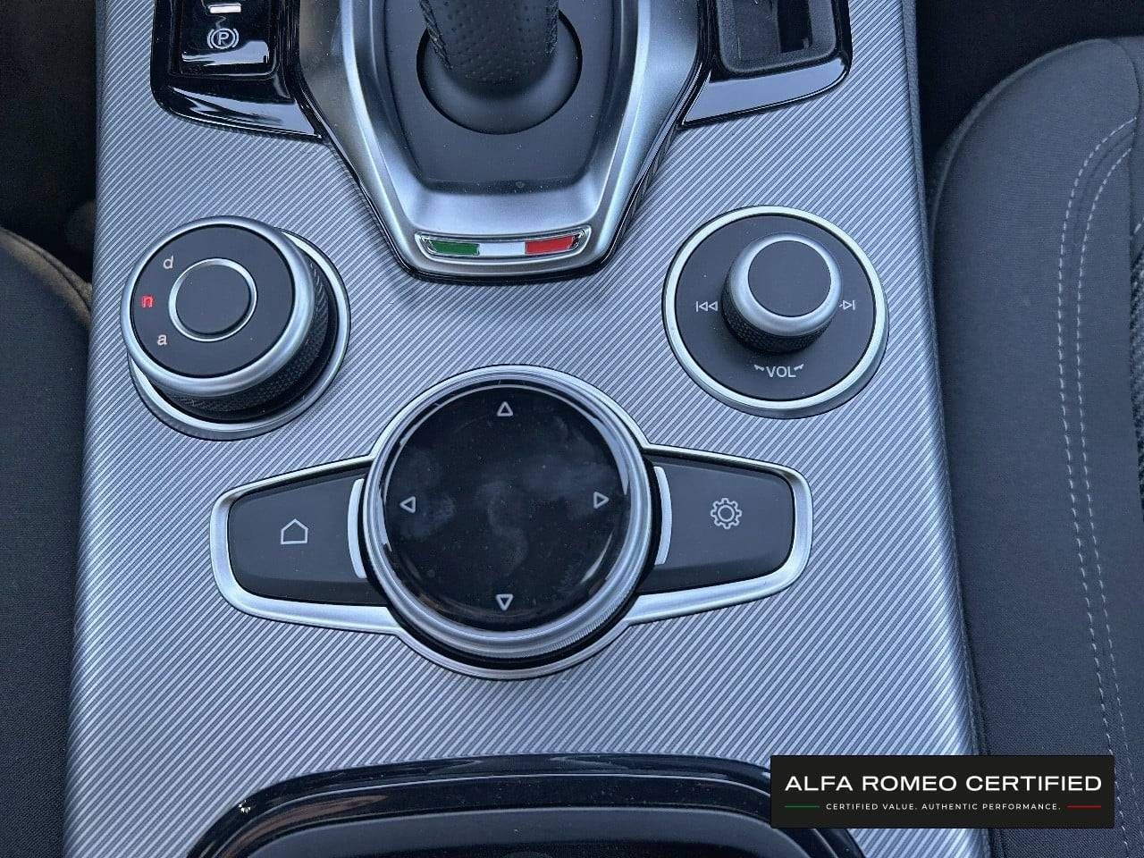 Alfa Romeo Stelvio  2.2 Diesel 118kW (160CV)  RWD Sprint - Foto 17