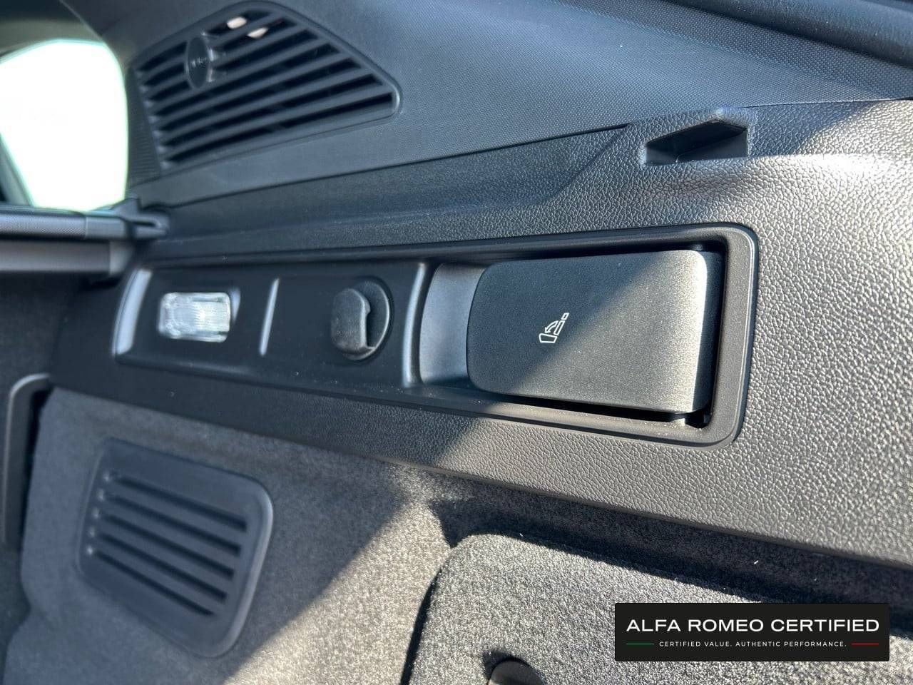 Alfa Romeo Stelvio  2.2 Diesel 118kW (160CV)  RWD Sprint - Foto 30