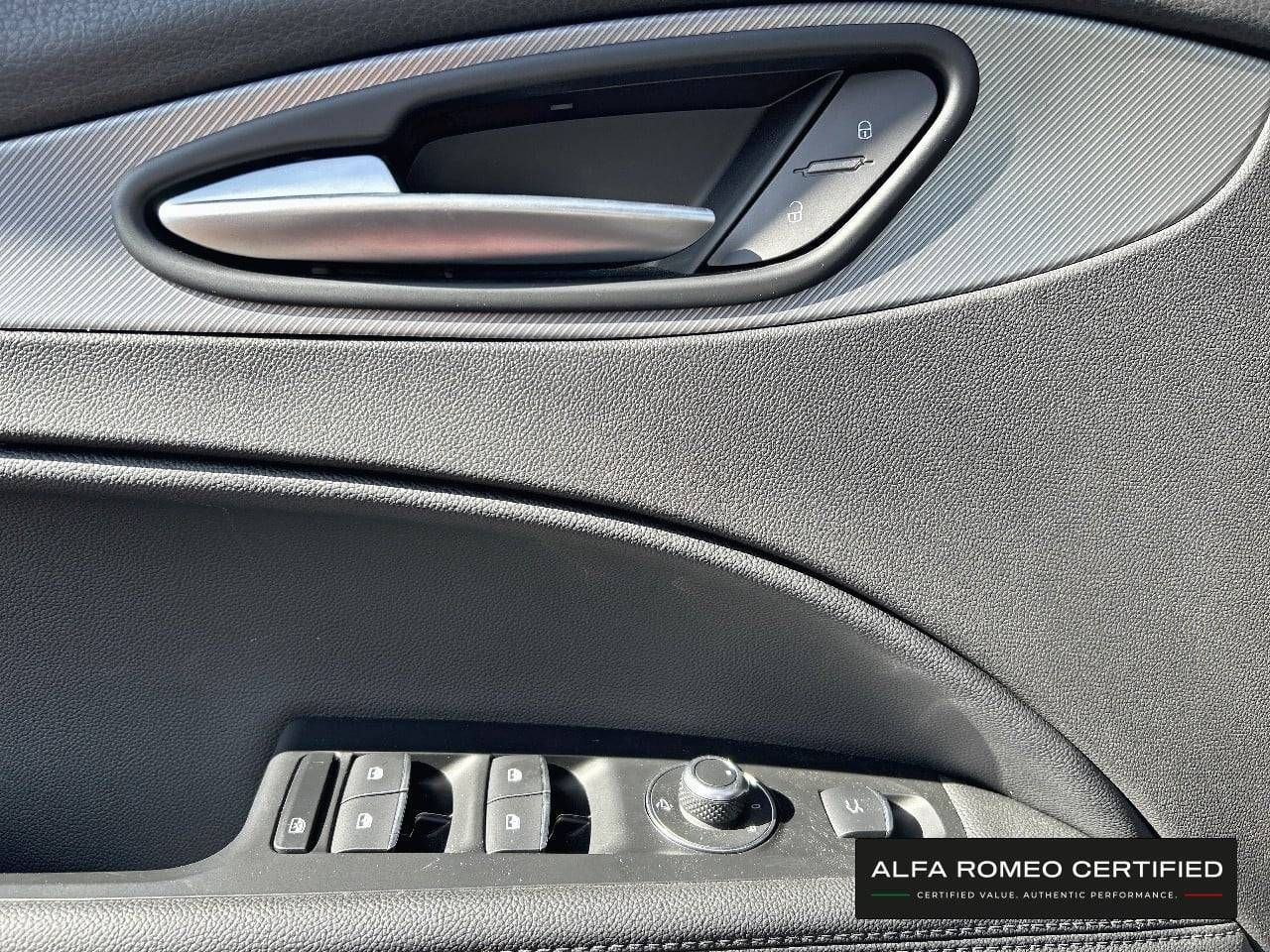 Alfa Romeo Stelvio  2.2 Diesel 118kW (160CV)  RWD Sprint - Foto 18