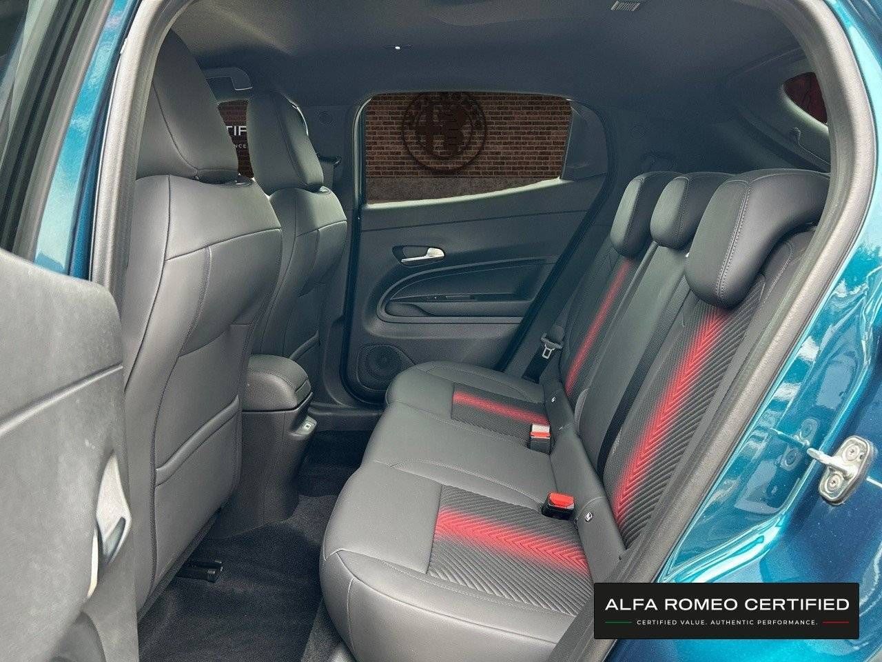 Alfa Romeo Junior  Elettrica  115kW (156CV) Speciale - Foto 11