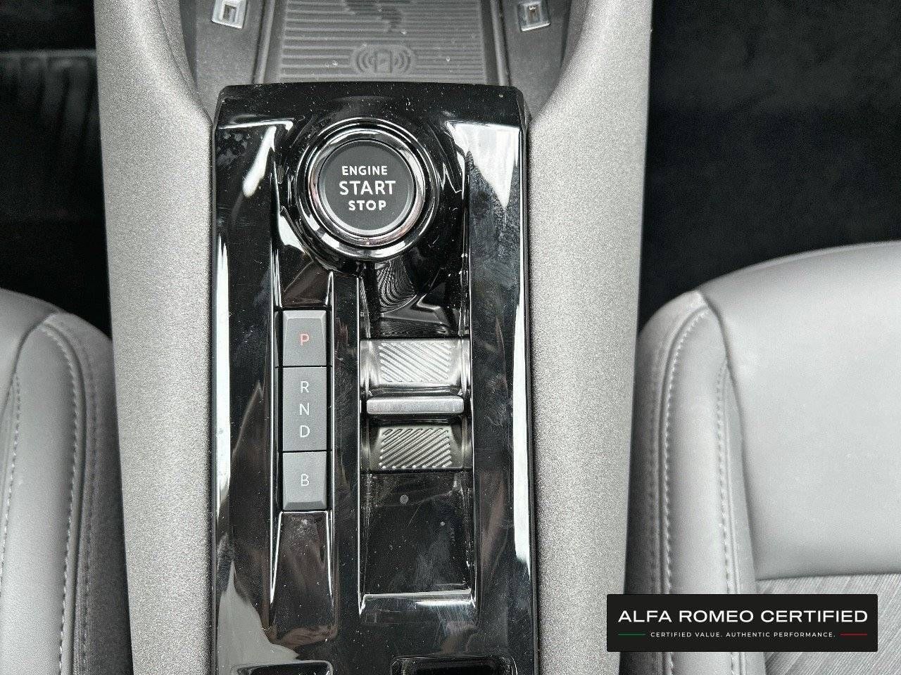 Alfa Romeo Junior  Elettrica  115kW (156CV) Speciale - Foto 17