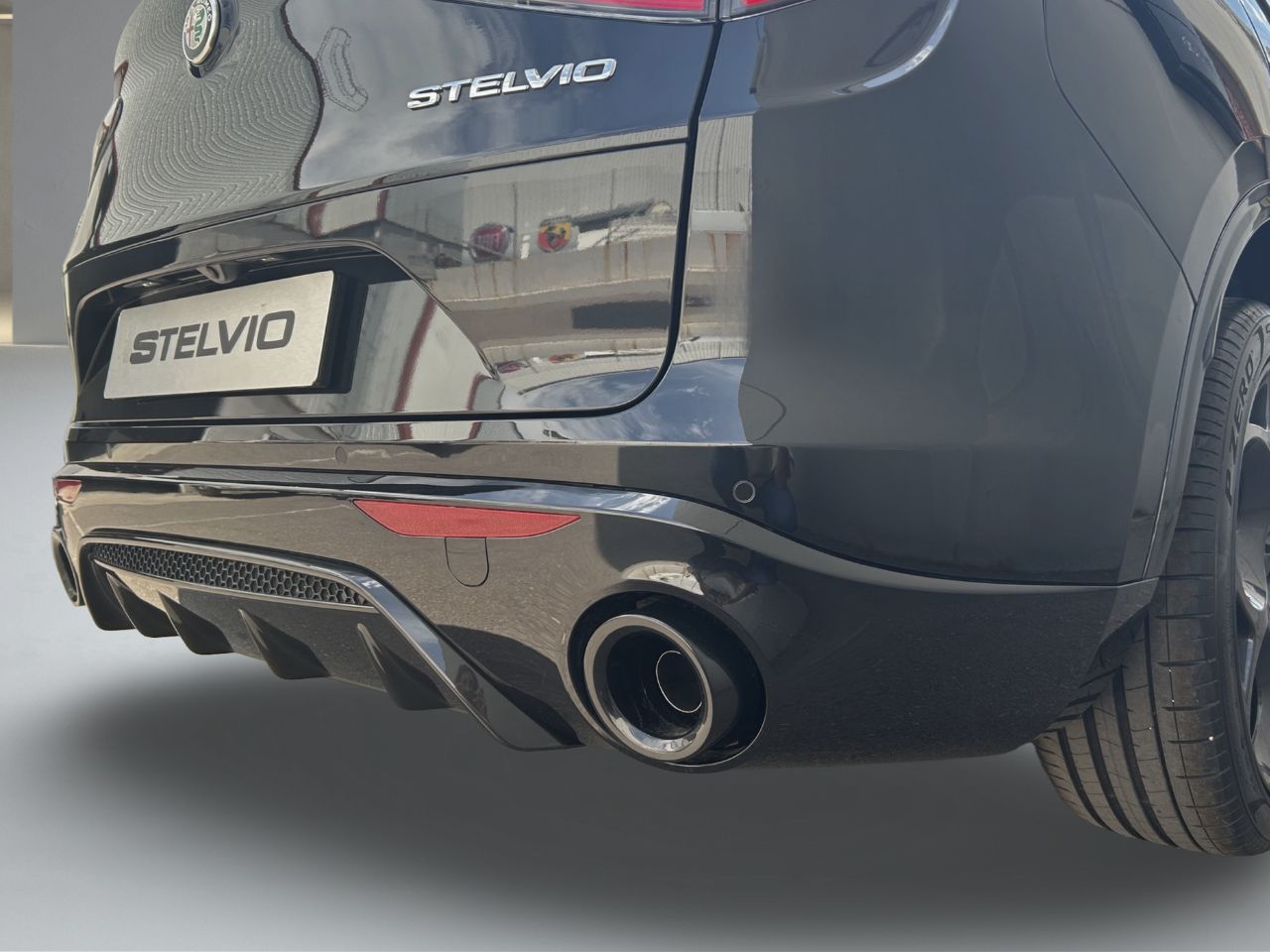 Alfa Romeo Stelvio  2.0 Gasolina 206kW (280CV)  Q4 Veloce - Foto 33