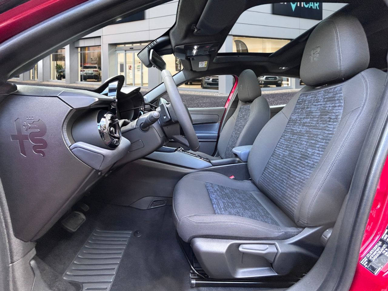 Alfa Romeo Junior  Elettrica  115kW (156CV) Speciale - Foto 10