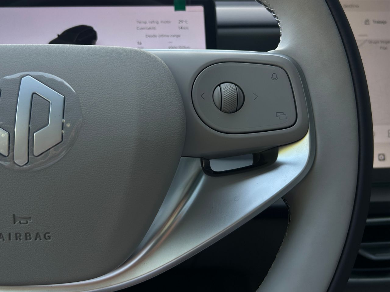 Leapmotor B10  B10 REEV 18.8 kWh  Auto Design - Foto 18