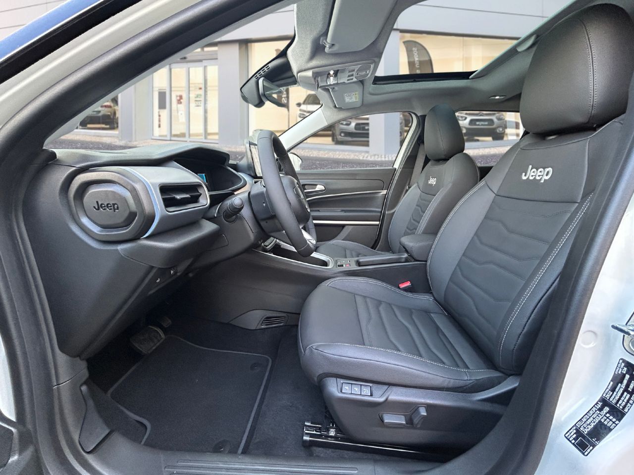 Jeep Avenger  Full Electric 115kW (156CV) Summit - Foto 10