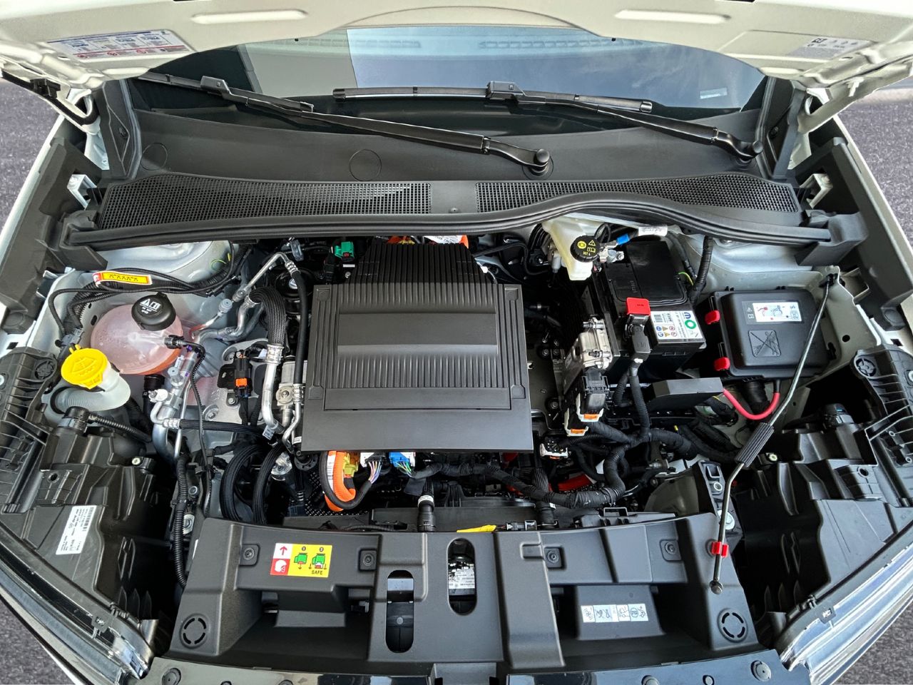 Jeep Avenger  Full Electric 115kW (156CV) Summit - Foto 35