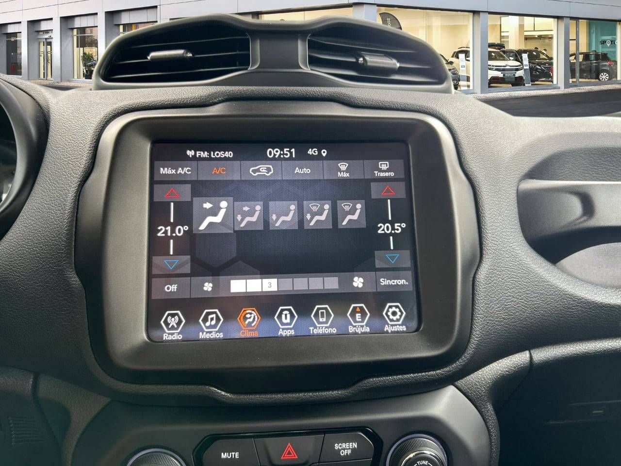 Jeep Renegade  4xe 1.3 PHEV 140 kW(190CV)  AT Limited - Foto 22