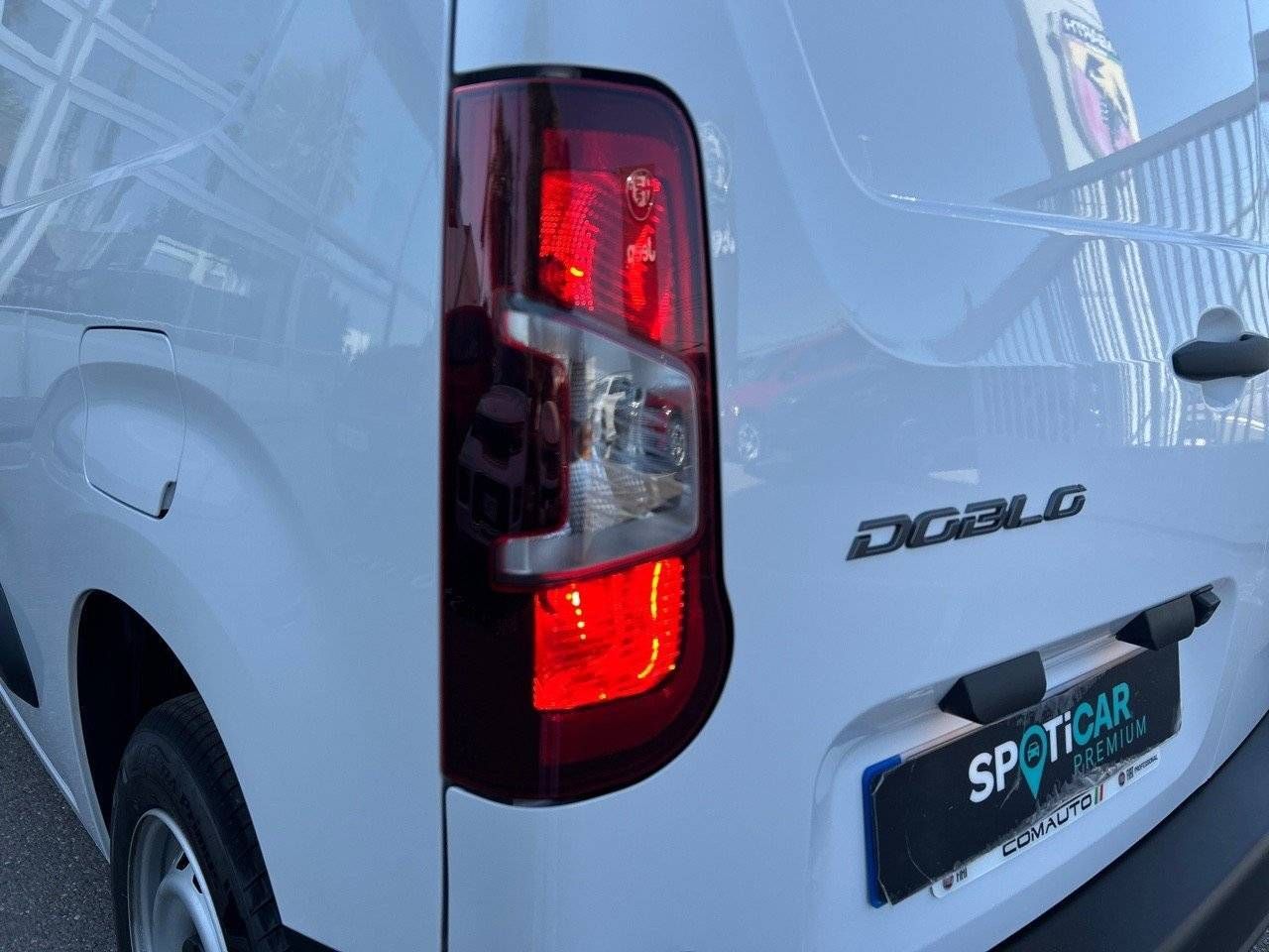 Fiat Doblò  Furgón L1 BlueHDi 1.5 L 650kg 100CV - - Foto 19