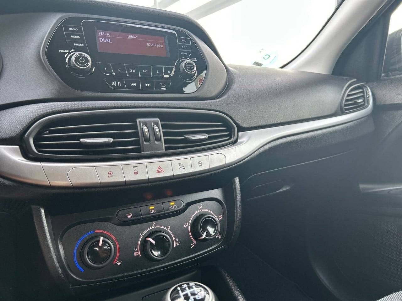 Fiat Tipo  5P 1.4 Fire 70kW (95CV) Pop - Foto 16