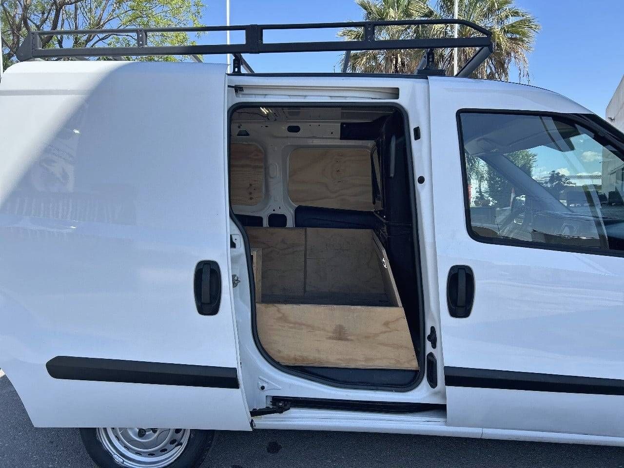 Fiat Doblò  Cargo  1.3 Multijet 70kW (95CV) Base - Foto 22