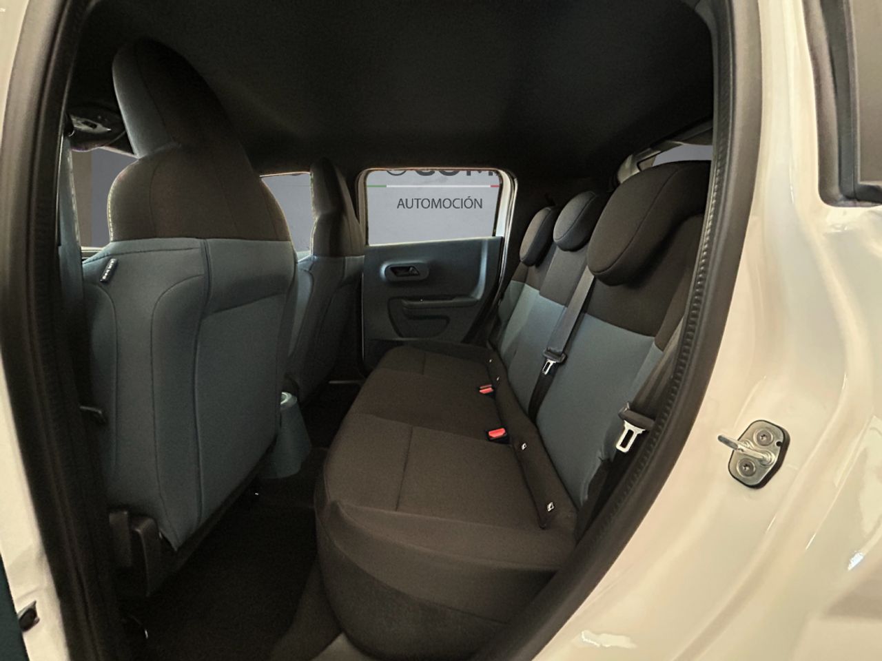 Fiat Grande Panda   MHEV 81kW (110cv) Icon - Foto 11