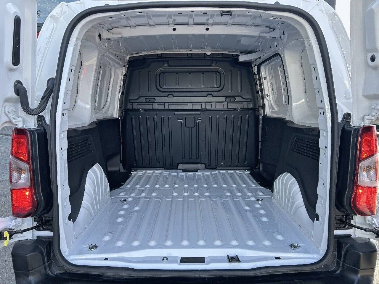 Opel Combo Cargo  Cargo 650kg Diesel 1.5 100HP S&S MT E6.4 - - Foto 8