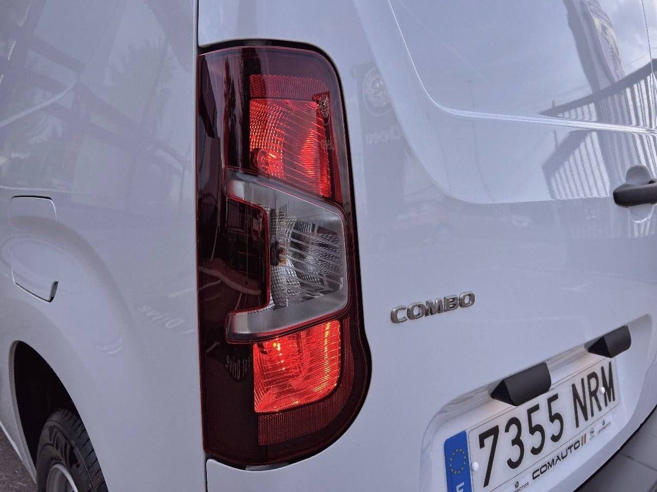 Opel Combo Cargo  Cargo 650kg Diesel 1.5 100HP S&S MT E6.4 - - Foto 19