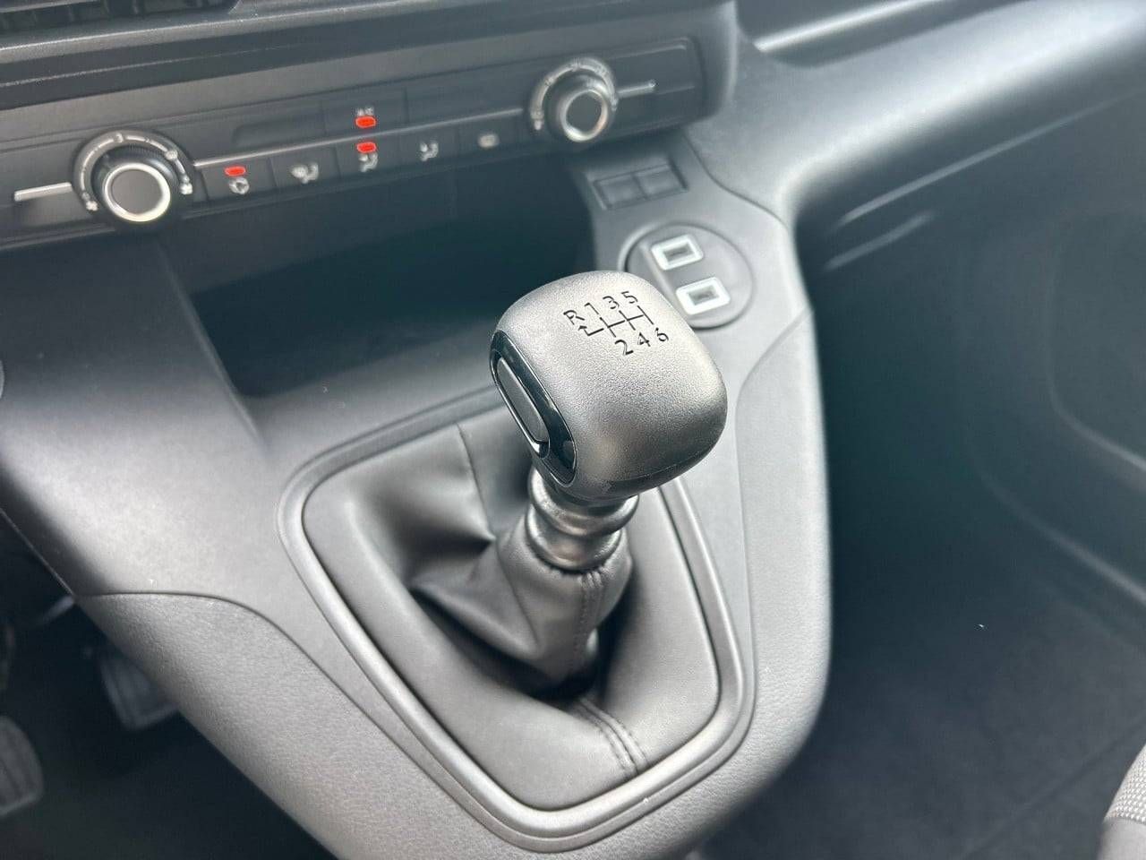 Opel Combo Cargo  Cargo 650kg Diesel 1.5 100HP S&S MT E6.4 - - Foto 15
