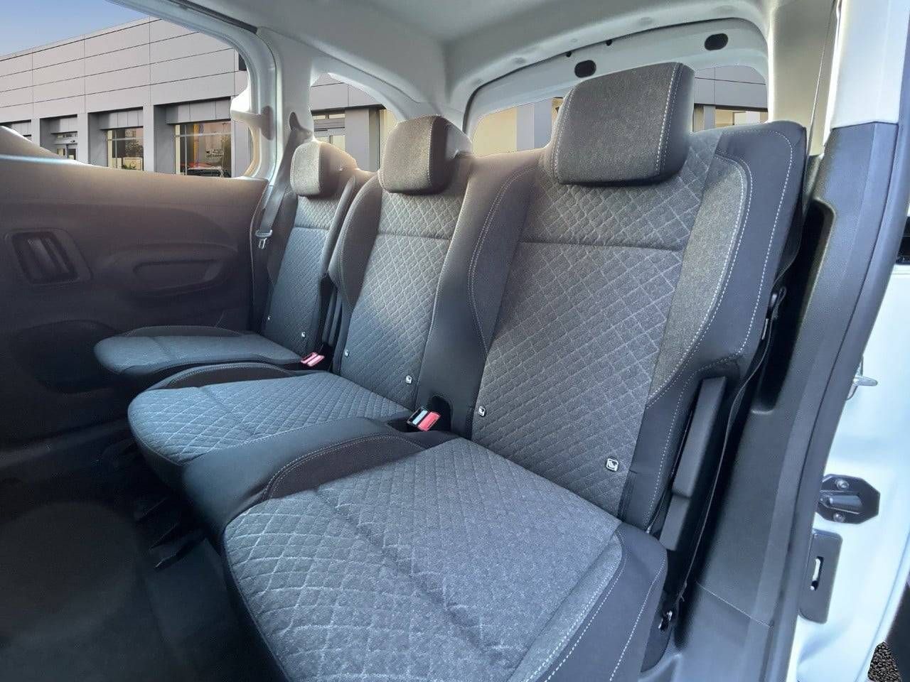 Opel Combo Cargo  100 Cv 1.5 Td S/S MT6 €6.4 - - Foto 11