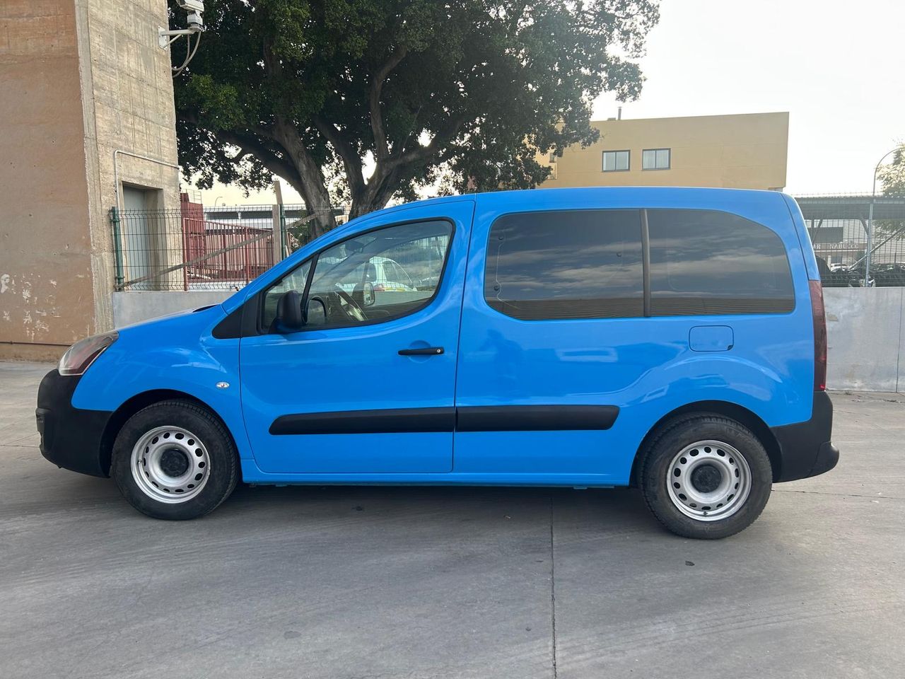 Peugeot partner 2020 malaga  de segunda mano en Málaga - peugeot partner 2017 /