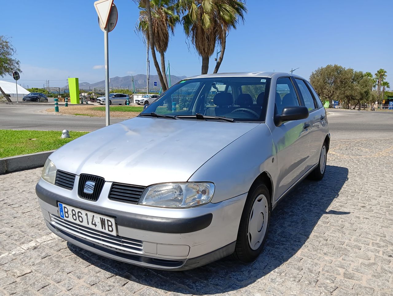 seat ibiza 2000 /