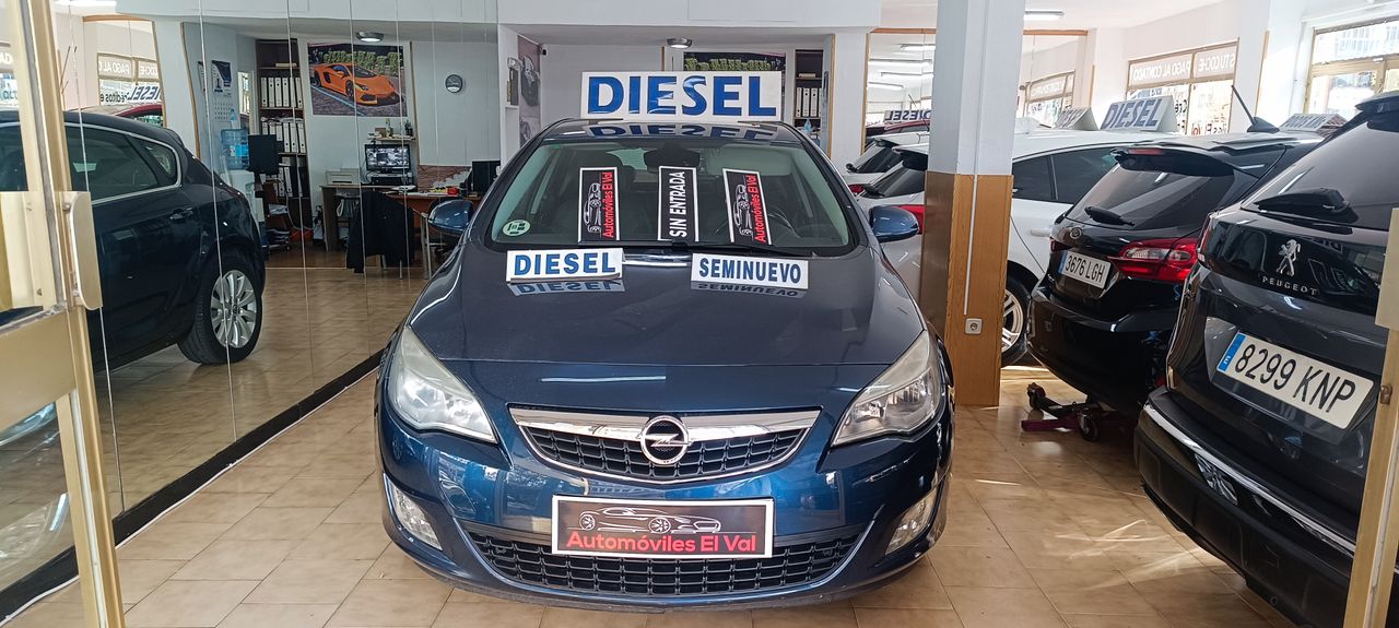 opel astra 2011 /