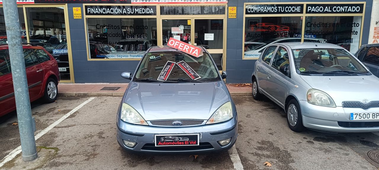 Ford focus azul 5 puertas  de segunda mano - ford focus 2004 /