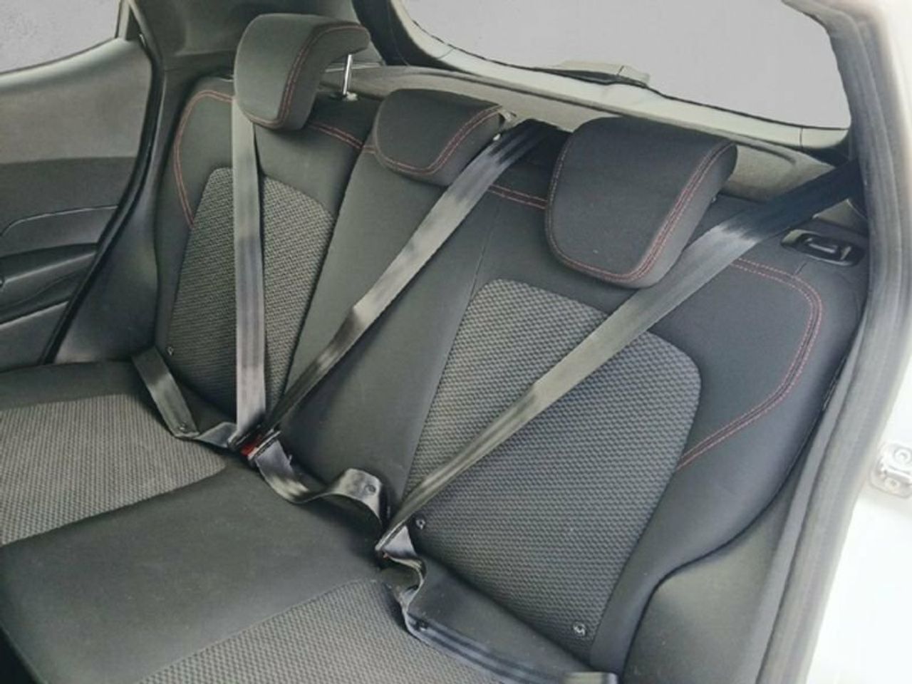 Ford Fiesta 1.0 EcoBoost S&S ST-Line 103 kW (140 CV) - foto 9