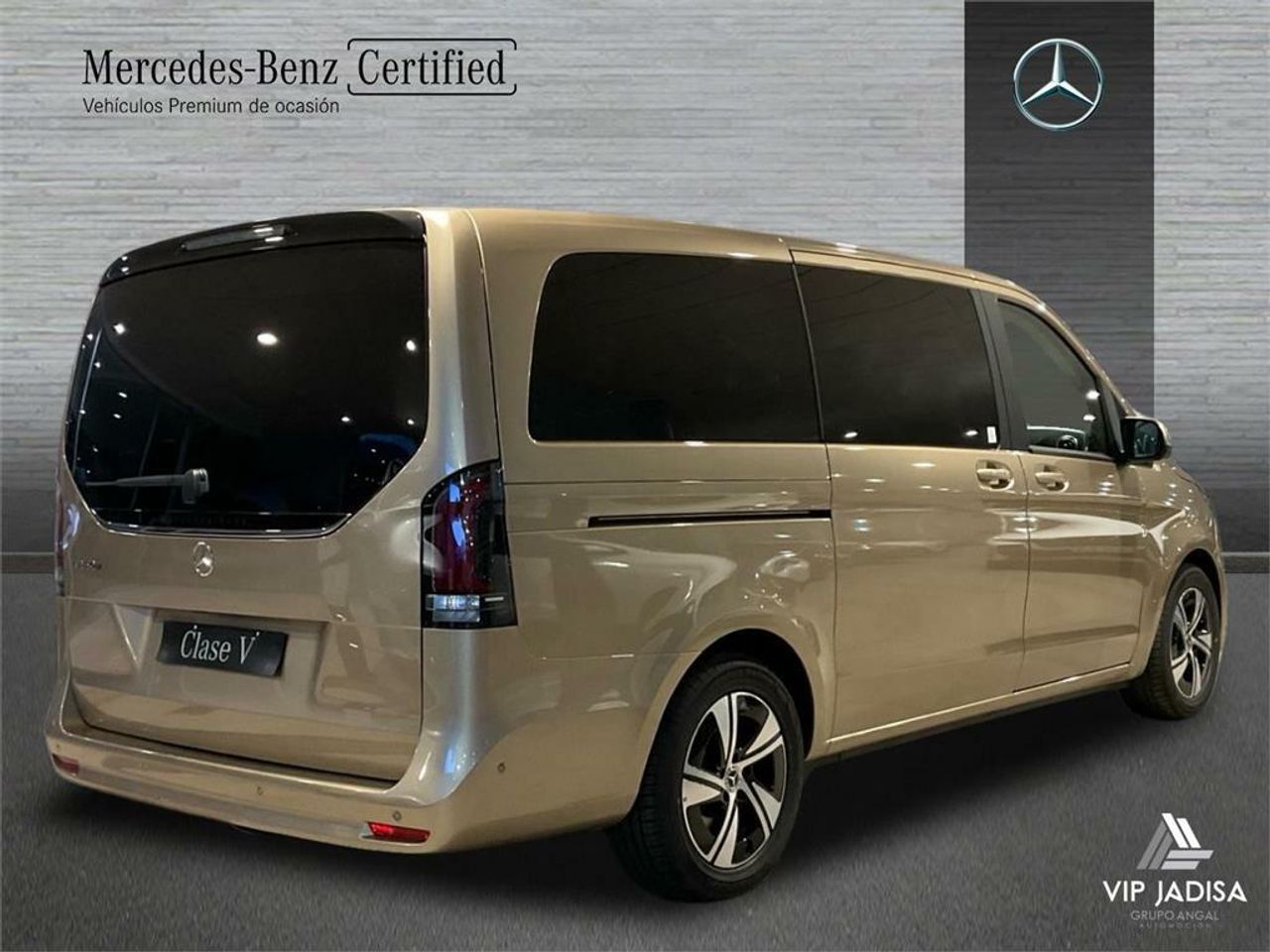 mercedes clase v 2024 / foto grande (2)
