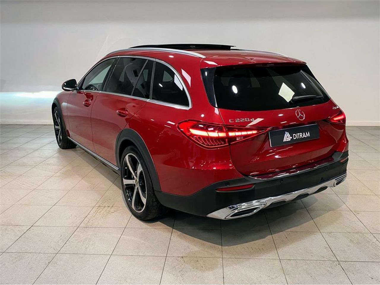 mercedes clase c 2023 / foto grande (3)