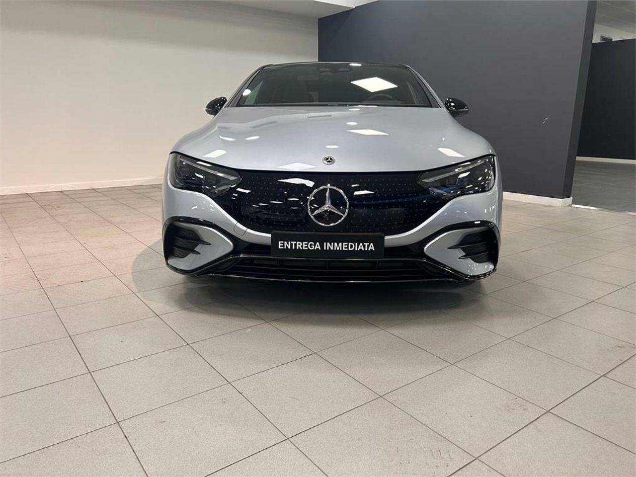mercedes eqe 2024 / foto grande (2)