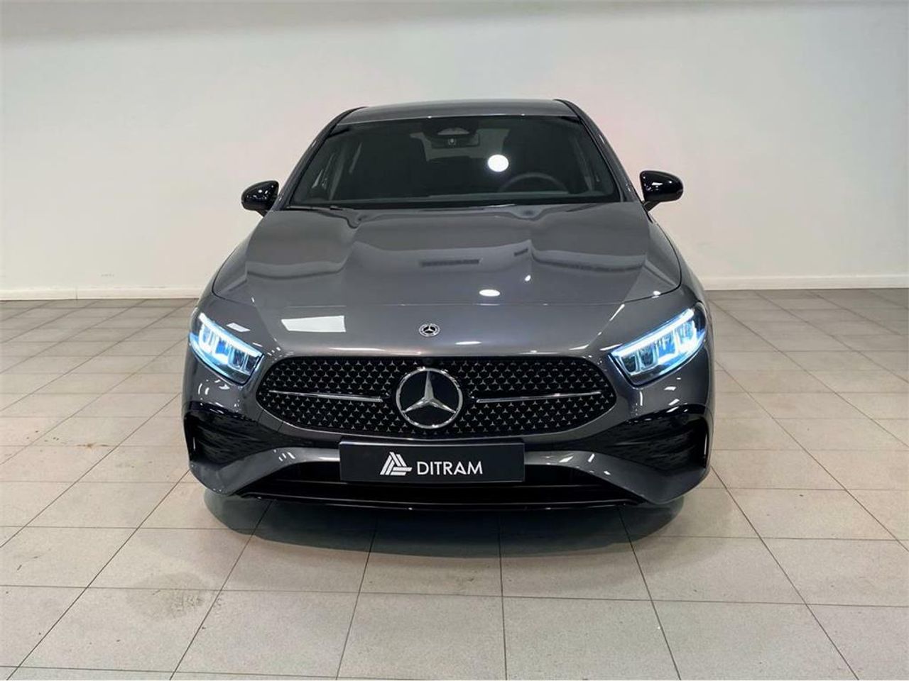 mercedes clase a 2024 / foto grande (2)