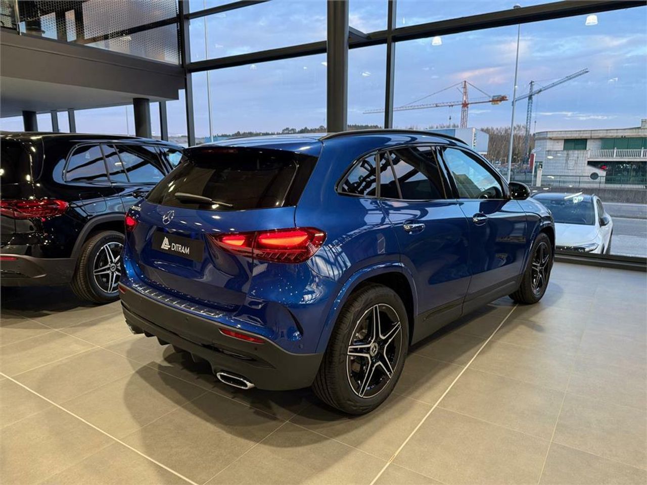 mercedes gla 2025 / foto grande (3)