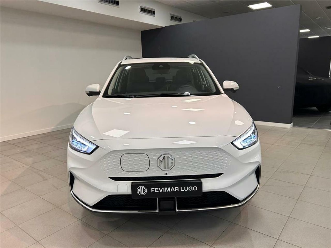 mg zs ev 2025 / foto grande (3)