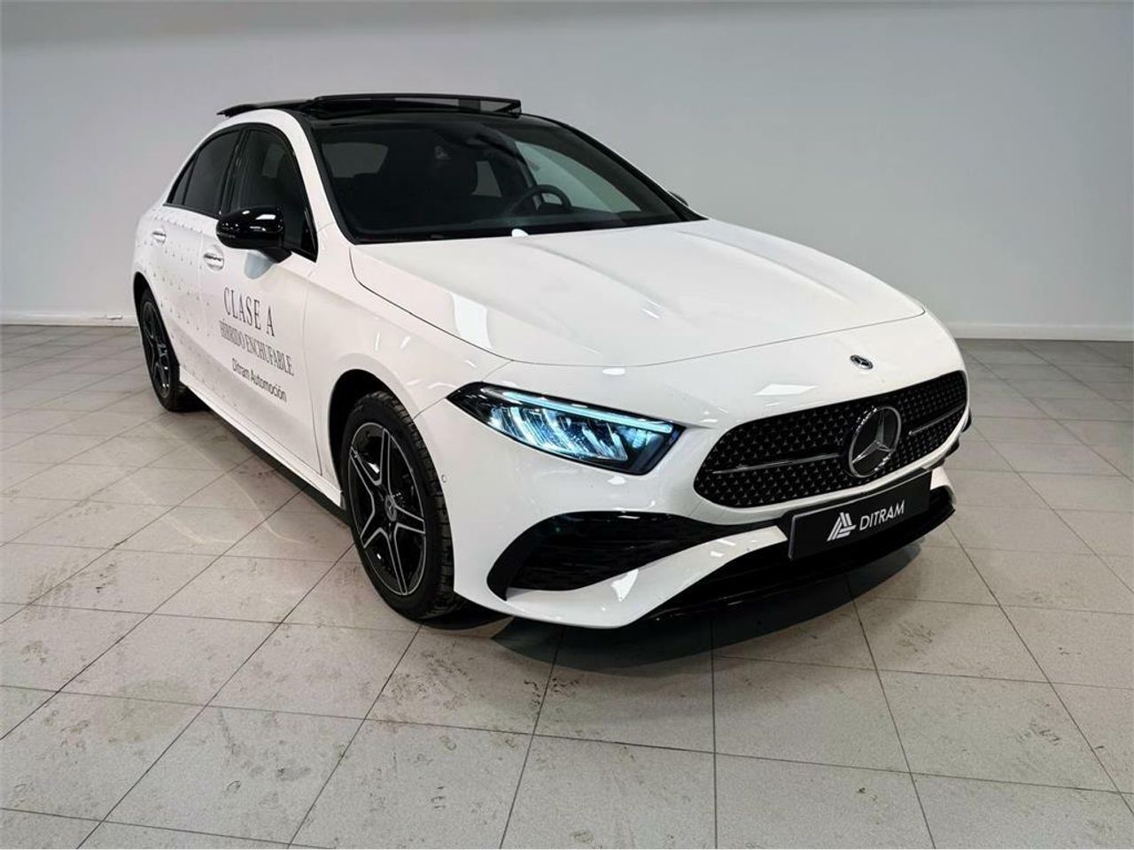 Mercedes benz 2025 paquete de aparcamiento con camara de marcha atras  de segunda mano - mercedes clase a 2025 /