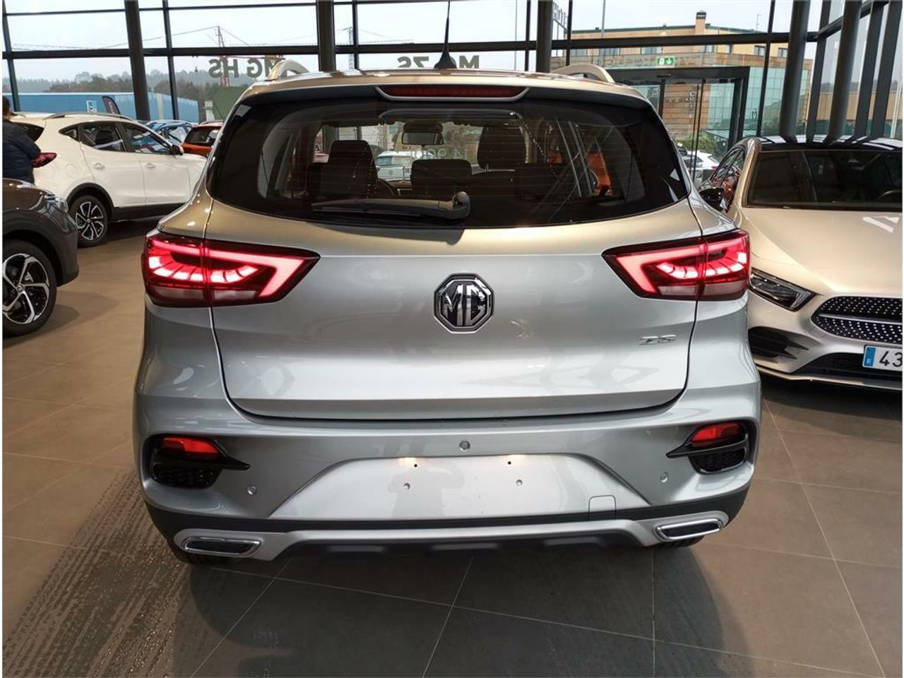 mg zs 2025 / foto grande (3)
