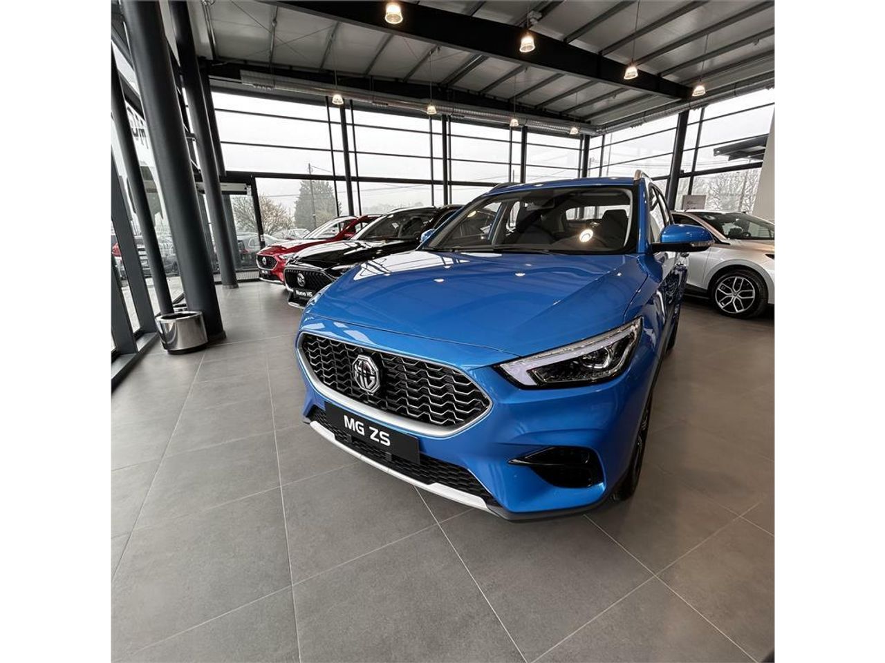 mg zs 2025 / foto grande (2)