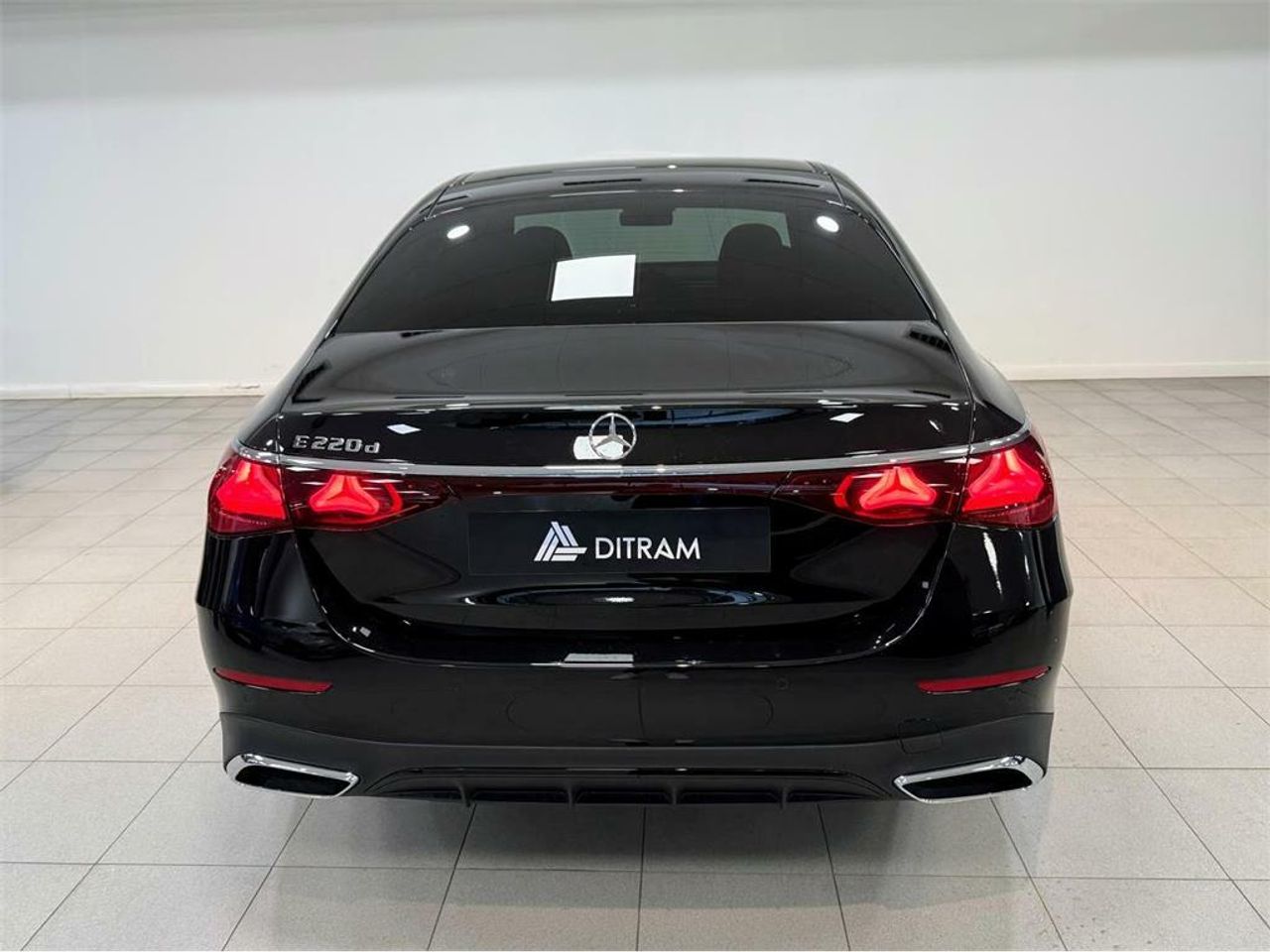 mercedes clase e 2025 / foto grande (3)