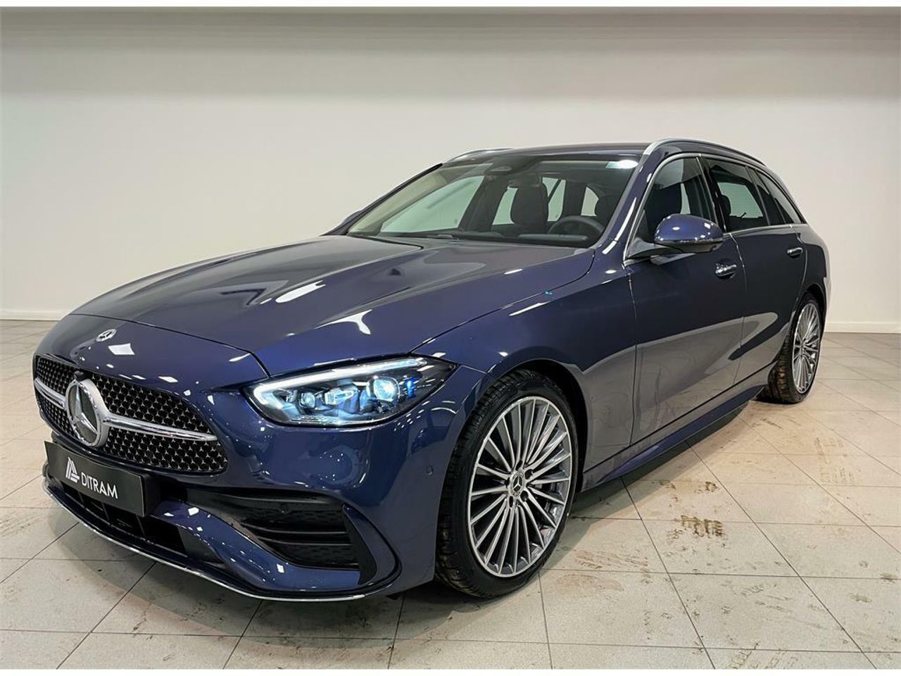 Disco duro  de segunda mano - mercedes clase c 2025 /