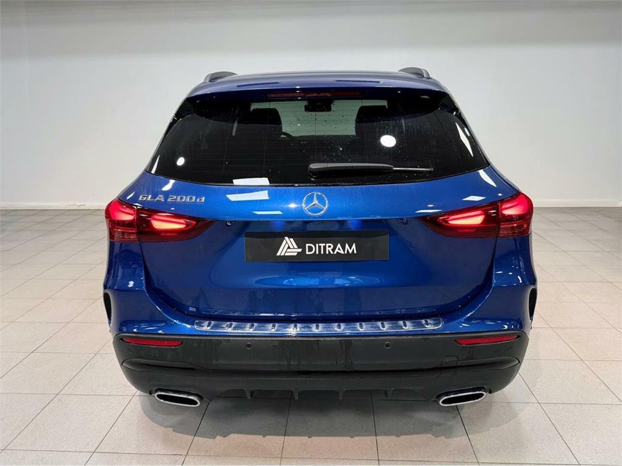 mercedes gla 2025 / foto grande (3)