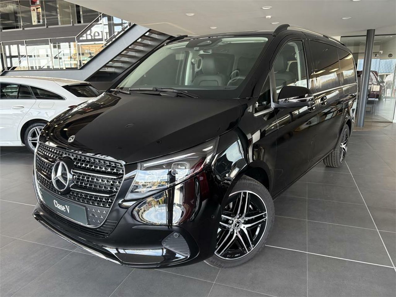 Mercedes sl lujo  de segunda mano - mercedes clase v 2025 /