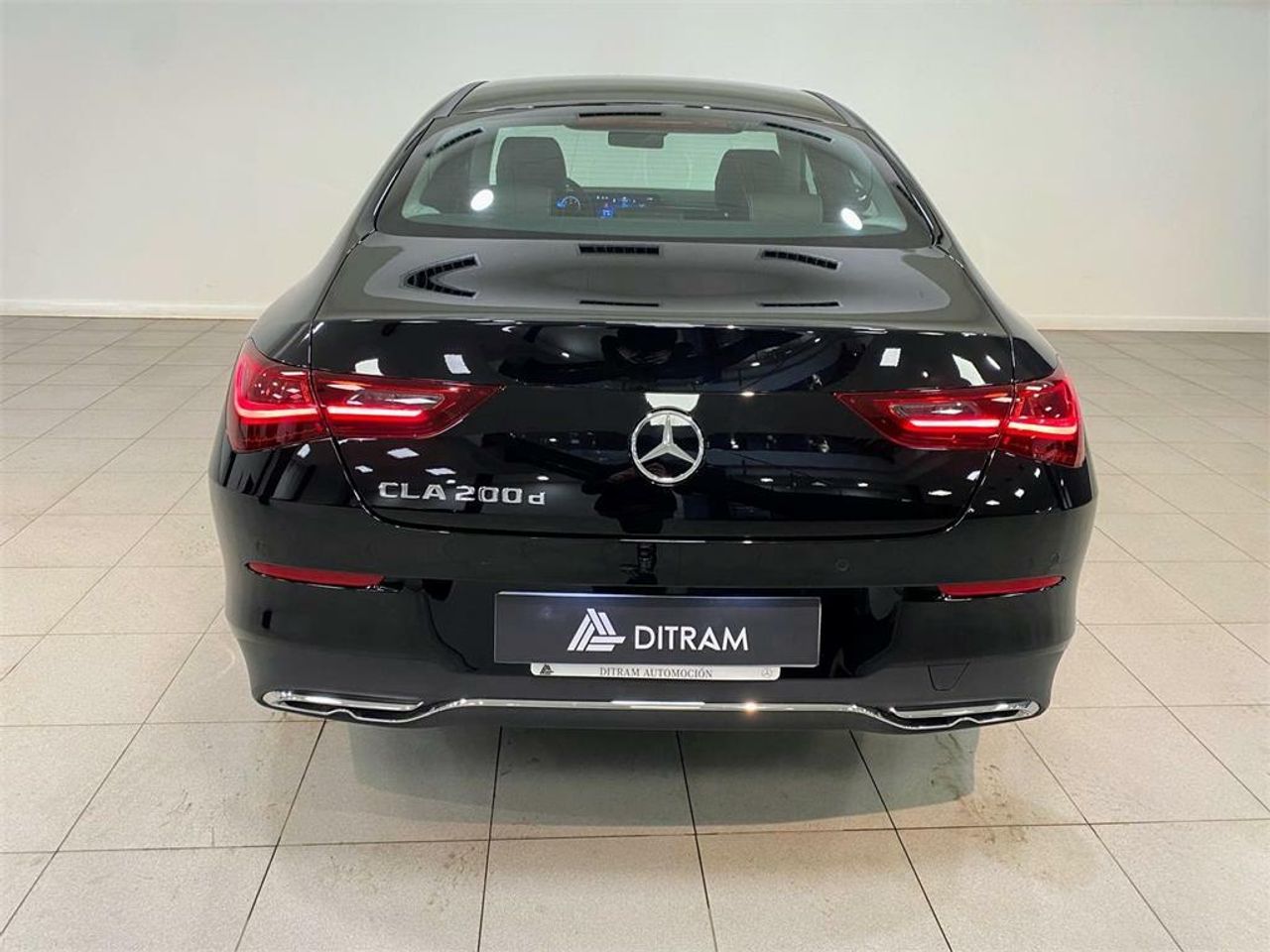 mercedes cla 2024 / foto grande (3)