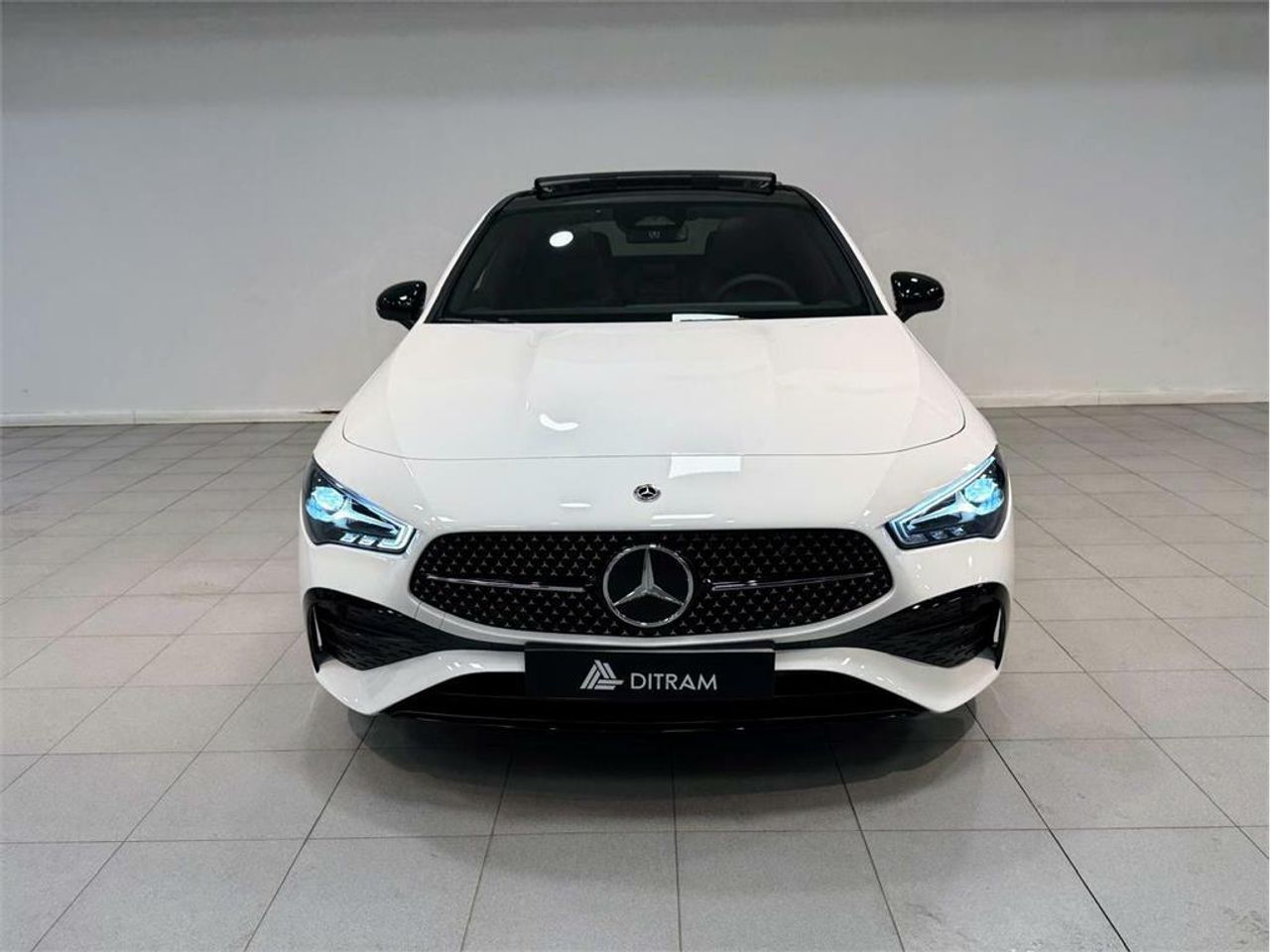 mercedes cla 2025 / foto grande (2)