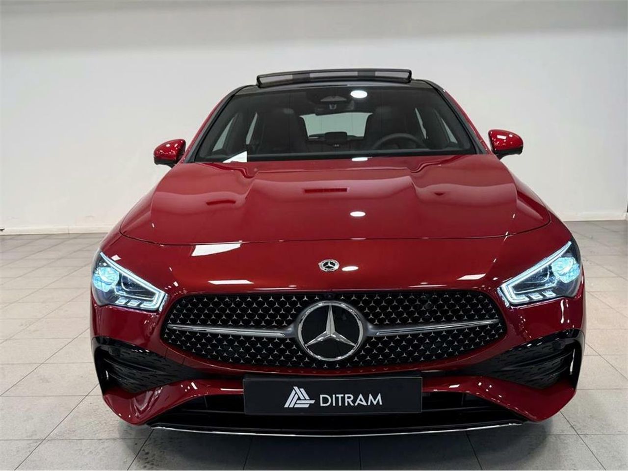 mercedes cla 2025 / foto grande (2)