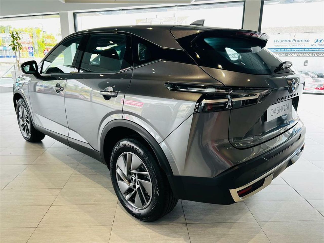 nissan qashqai 2025 / foto grande (3)