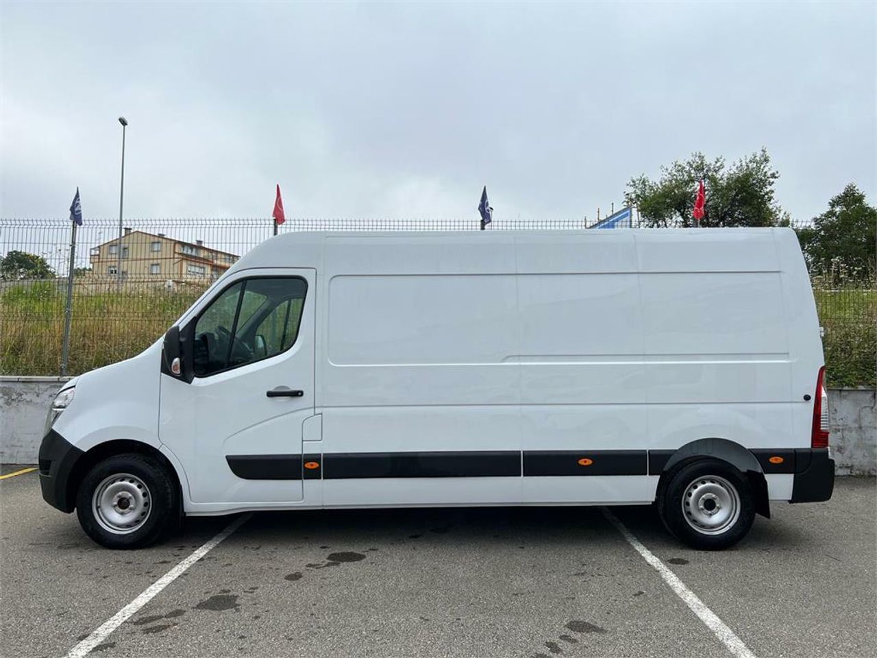 nissan interstar 2025 / foto grande (2)