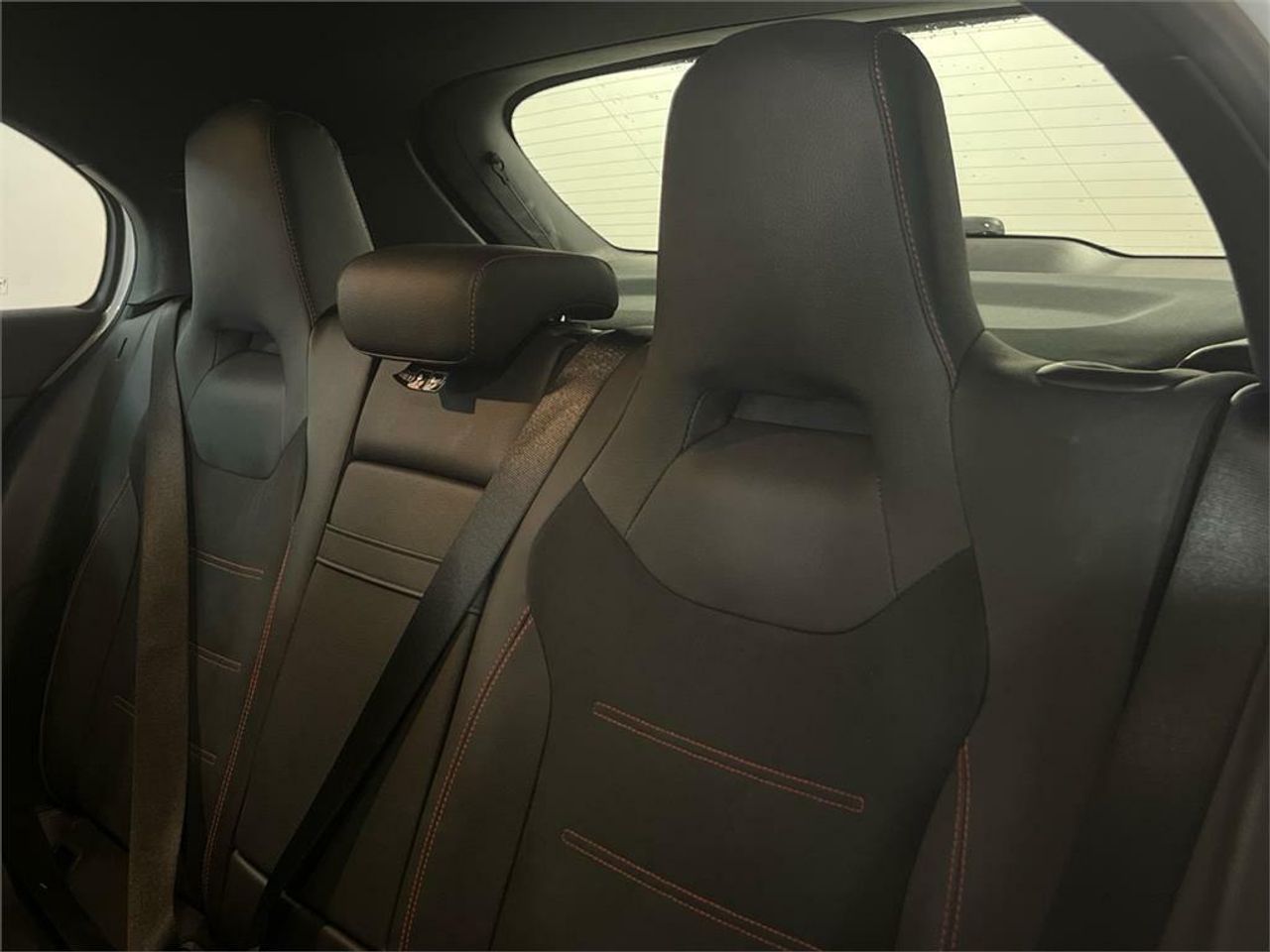 Mercedes Clase A 180 d AMG Line (EURO 6d) - Foto 2
