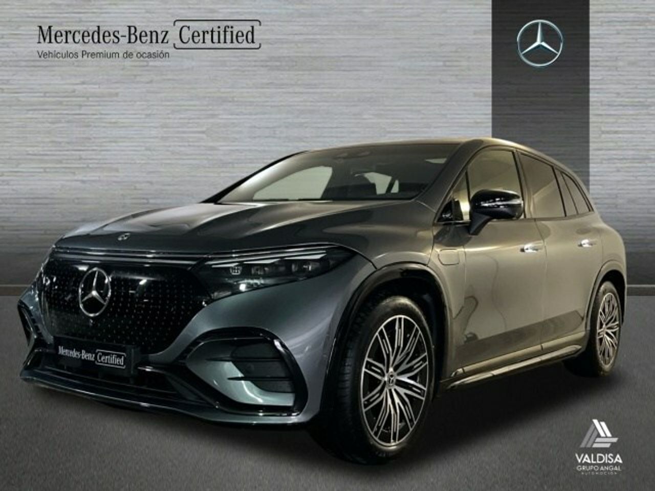 mercedes eqs 2023 /