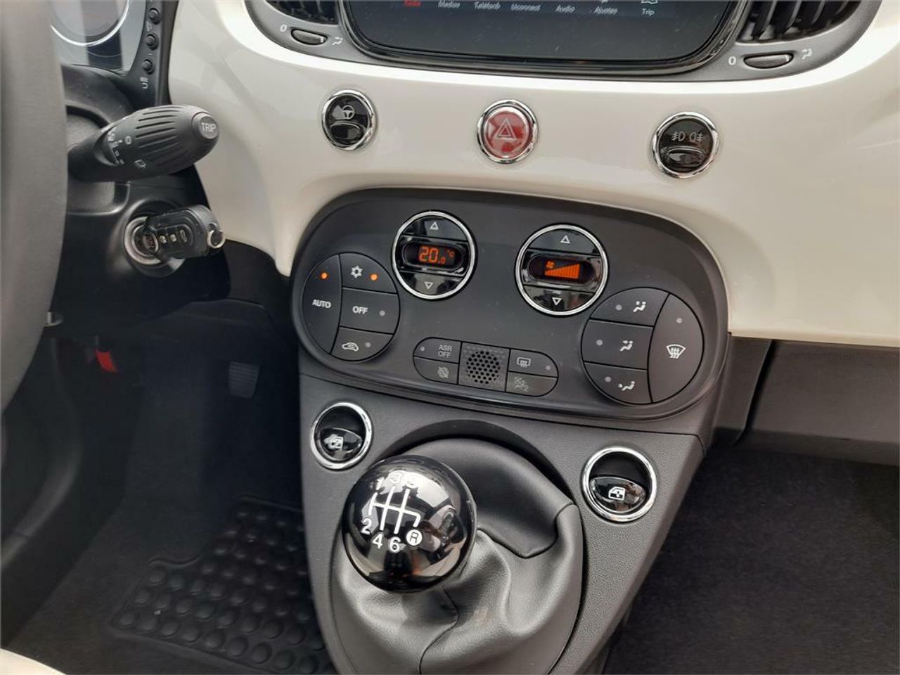 Fiat 500 Dolcevita 1.0 Hybrid 51KW (70 CV) - Foto 2