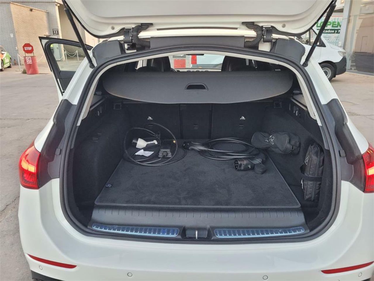 Mercedes Clase C 300 e Estate - Foto 2