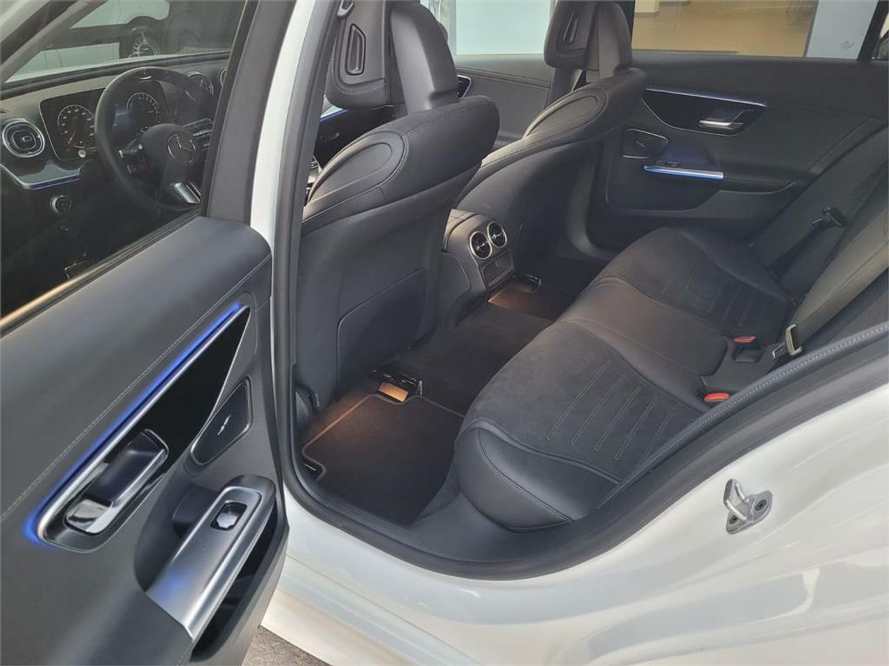 Mercedes Clase C 300 e Estate - Foto 2