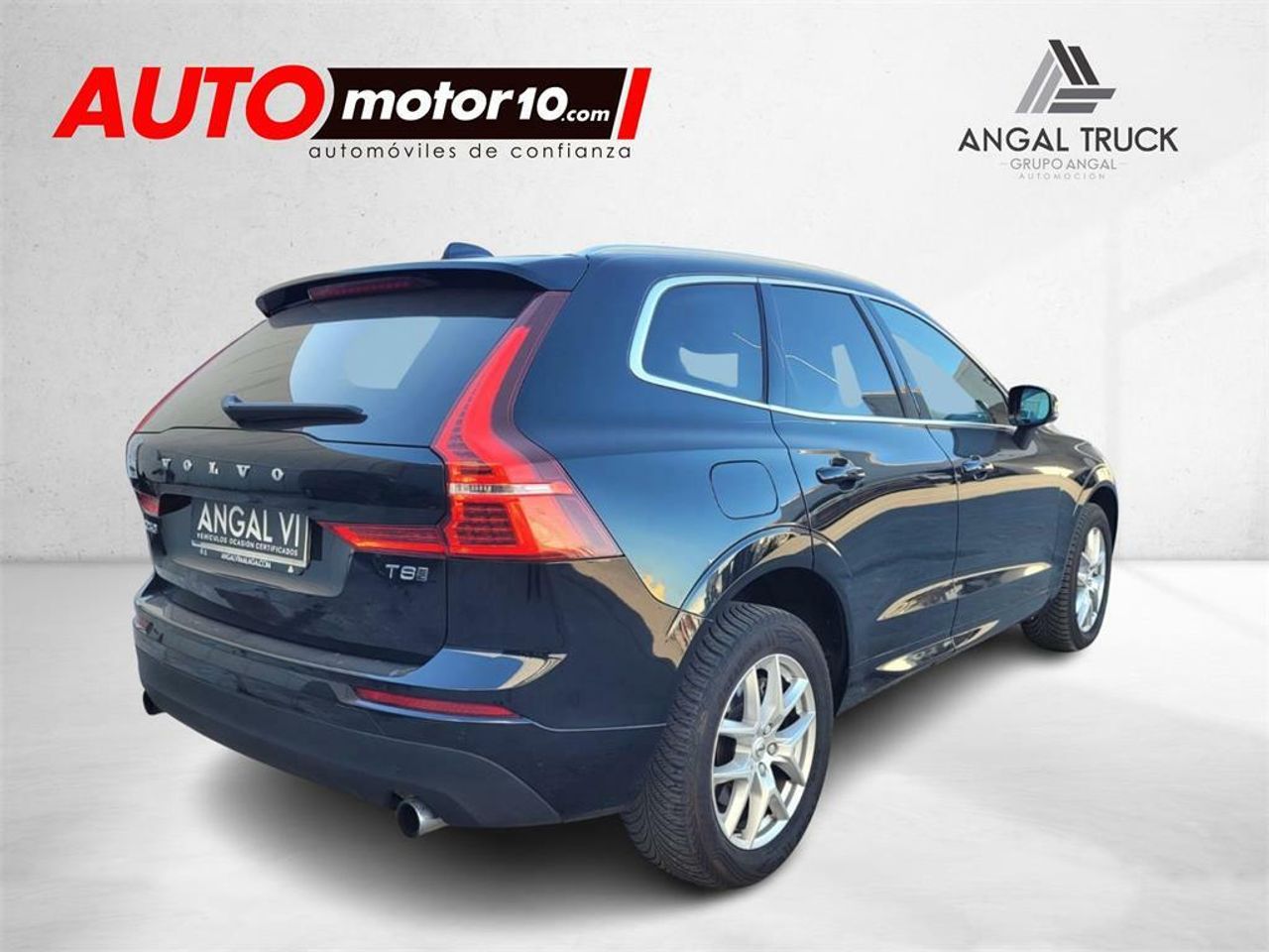 Volvo XC-60 2.0 T8 AWD Momentum Auto - Foto 2